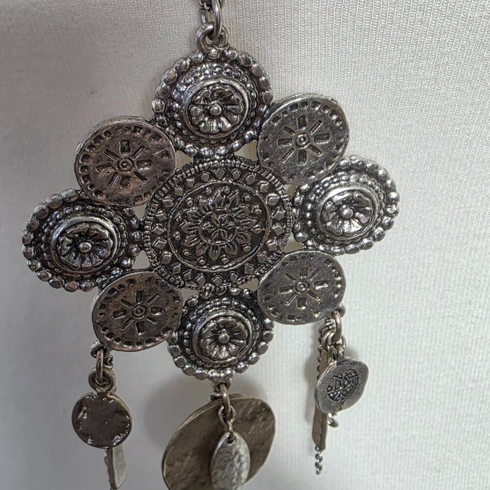 Chico's Etched Silvertone Medallion Pendant Necklace Mexican Inspired Boho - Picture 5 of 14